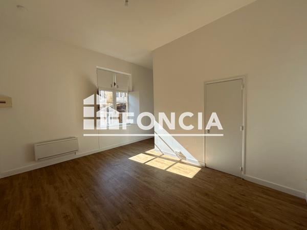 Location Studio 27.62 m² - 28 RUE HOTEL DE VILLE Montauban 82000