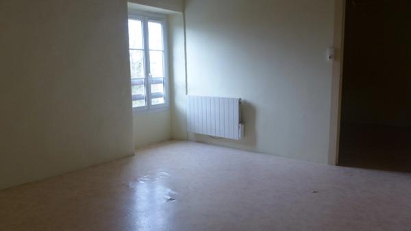 Dpt Deux Sèvres (79), à vendre AIRVAULT immeuble 4 LOTS Terrain 4573 m²