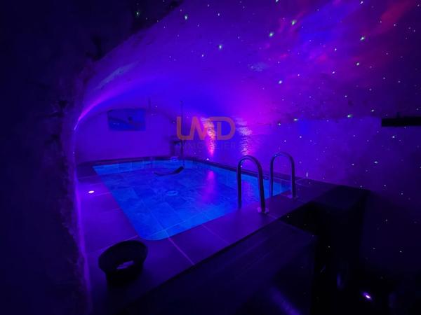 Love- Room à Corny-Sur-Moselle