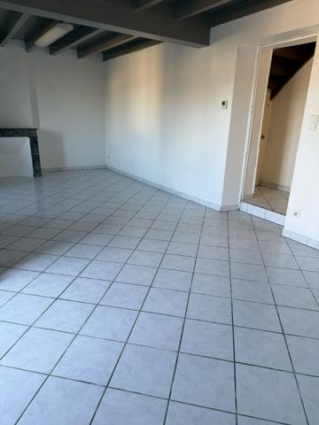Maison 4 pièces à louer à Feugarolles - 88,67 m² avec jardin et garage