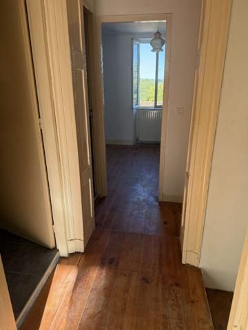 Maison 4 pièces à louer à Feugarolles - 88,67 m² avec jardin et garage