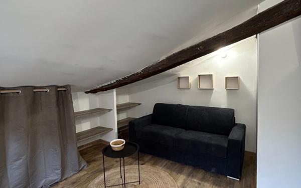 Appartement à louer    1 pièce •  Aire-sur-l'Adour