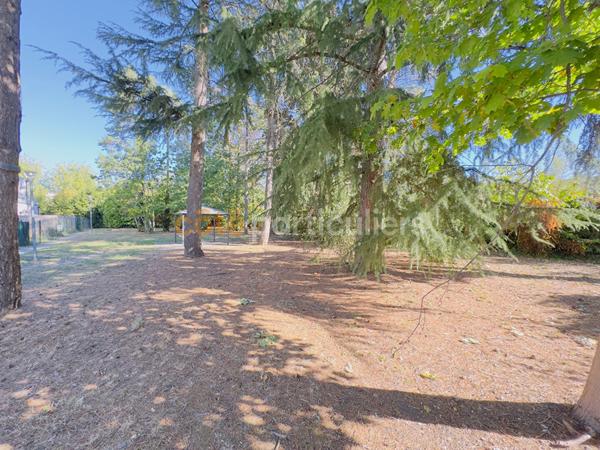 Vente
                Appartement67,8 m² - 3 Pièces -
                    ORLEANS (45000)