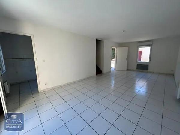 Maison à louer 4 pièces 77.96m² Pamiers (09100)
