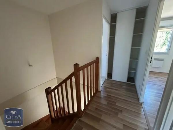 Maison à louer 4 pièces 77.96m² Pamiers (09100)