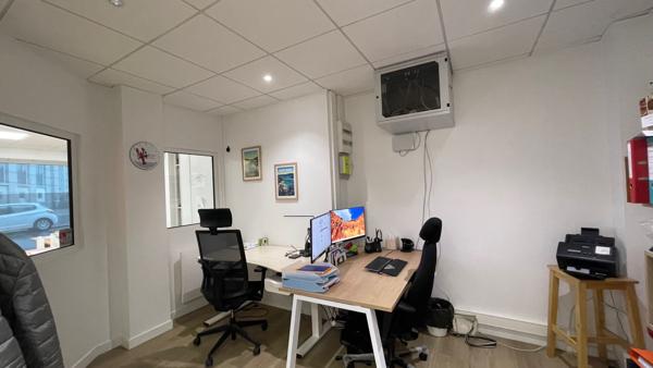 Location local commercial à Brest, 3 pièces 59.83m²