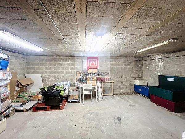 Maison 3 chambres sur sous-sol total