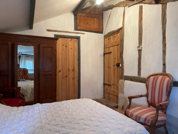 Maison à colombages restaurée sur terrain 5976 m² avec vue Pyrénées