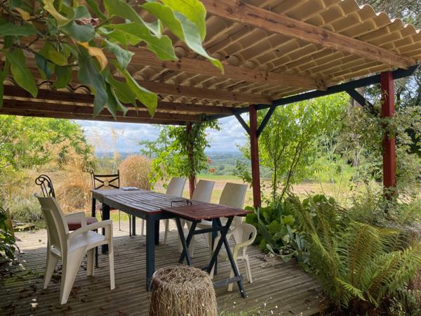 Maison à colombages restaurée sur terrain 5976 m² avec vue Pyrénées