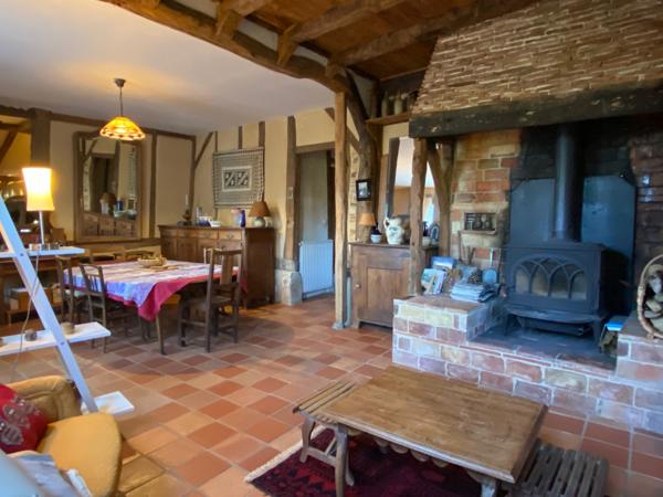 Maison à colombages restaurée sur terrain 5976 m² avec vue Pyrénées