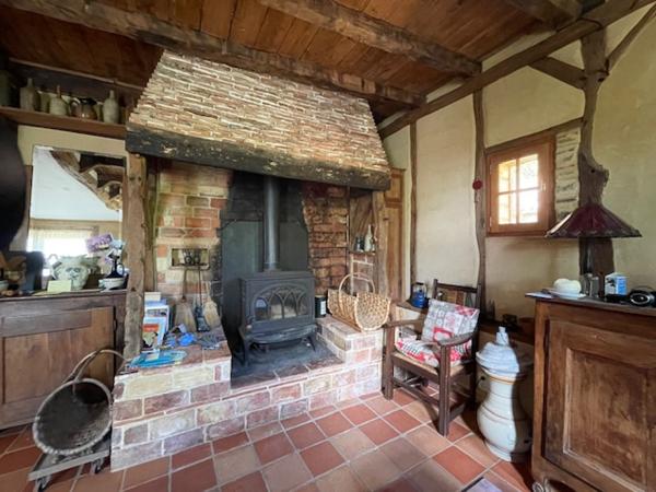 Maison à colombages restaurée sur terrain 5976 m² avec vue Pyrénées