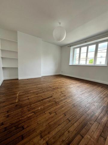 Maison à louer    4 pièces • 119 m2    Limoges