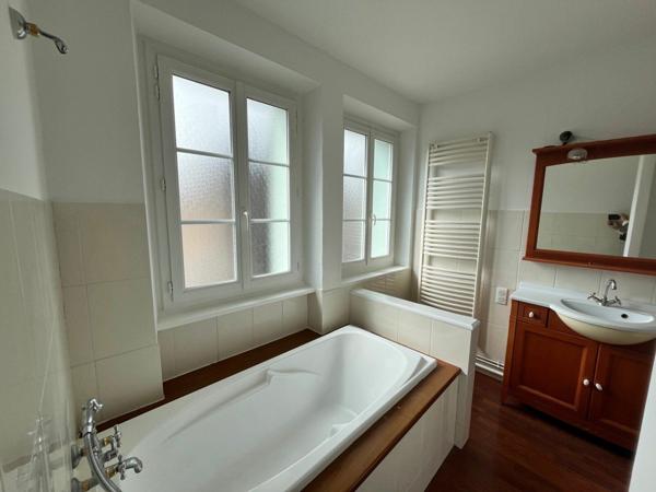 Maison à louer    4 pièces • 119 m2    Limoges