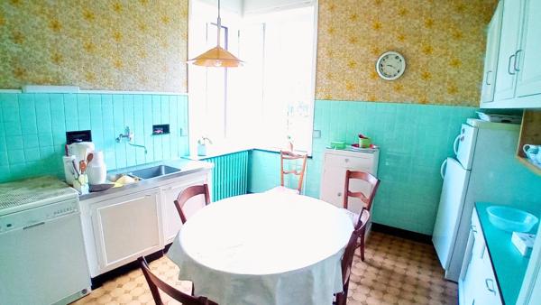 Vente                                                      Maison de ville
                        
                     6 pièces                      150 m2                     à Mazamet