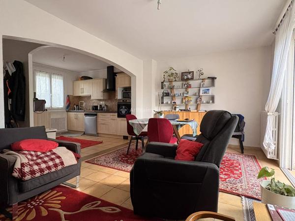Location                                                      Maison de ville
                        
                     4 pièces                      79 m2                     à Gaillac