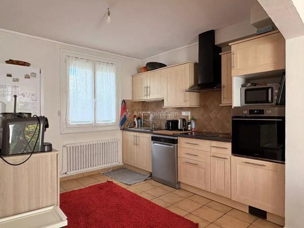 Location                                                      Maison de ville
                        
                     4 pièces                      79 m2                     à Gaillac