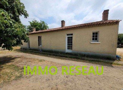 Ensemble Immobilier à SAINT HILAIRE DE RIEZ (85270)