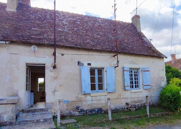 Maison de pays Yzeures Sur Creuse 3 pièces grange et terrain