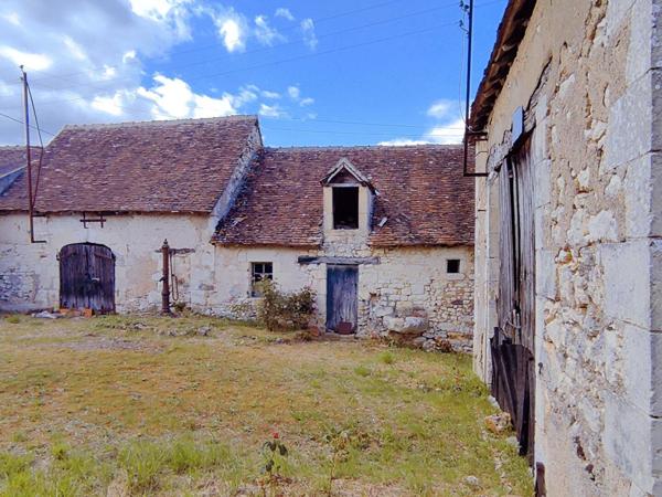 Maison de pays Yzeures Sur Creuse 3 pièces grange et terrain