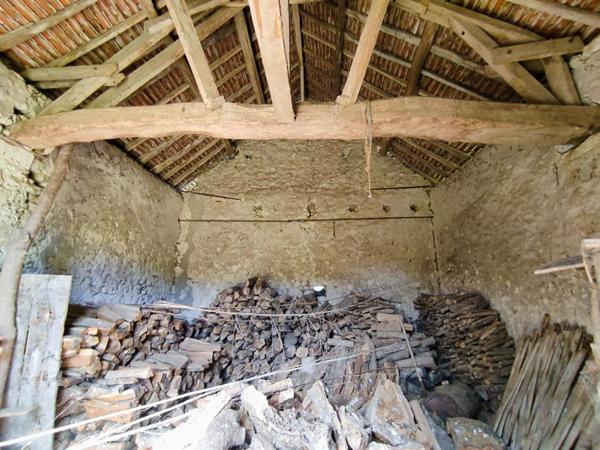 Maison de pays Yzeures Sur Creuse 3 pièces grange et terrain