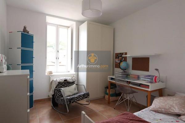 Location                                                      Appartement
                        
                     4 pièces                      94 m2                     à Apt