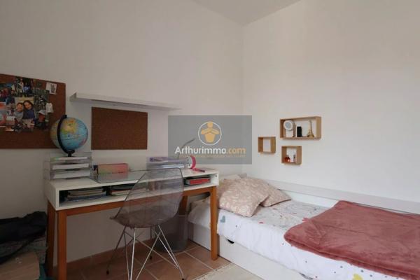 Location                                                      Appartement
                        
                     4 pièces                      94 m2                     à Apt
