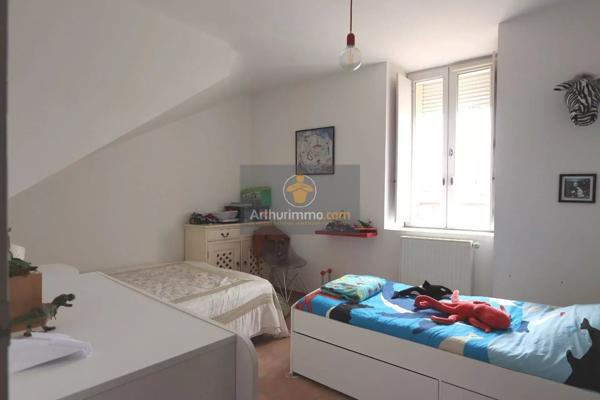 Location                                                      Appartement
                        
                     4 pièces                      94 m2                     à Apt