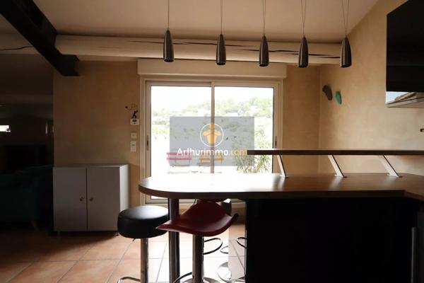 Location                                                      Appartement
                        
                     4 pièces                      94 m2                     à Apt