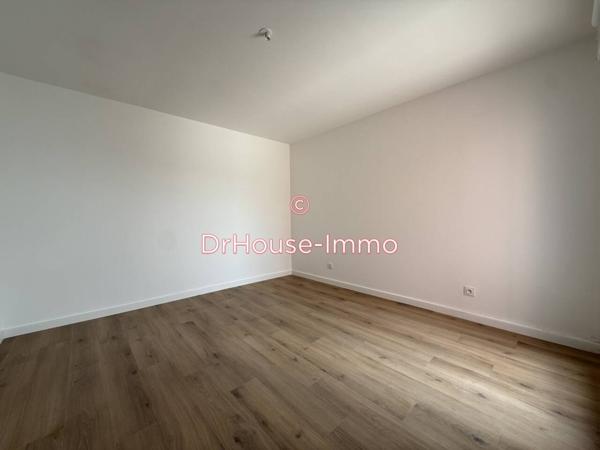 Appartement à louer 3 pièces de 84 m²