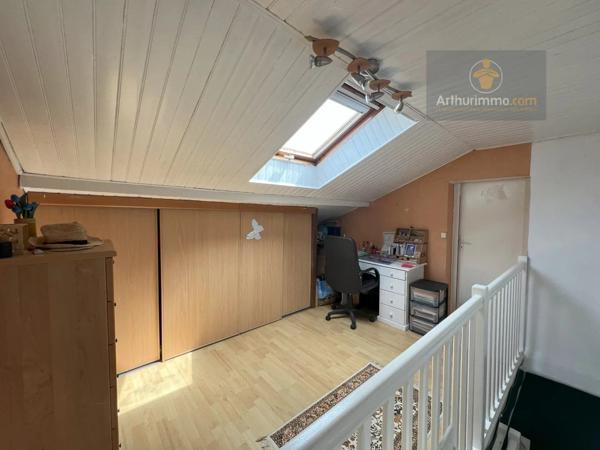 Vente                                                      Maison
                        
                     5 pièces                      125 m2                     à La Verrière