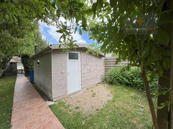 Vente                                                      Maison
                        
                     5 pièces                      125 m2                     à La Verrière