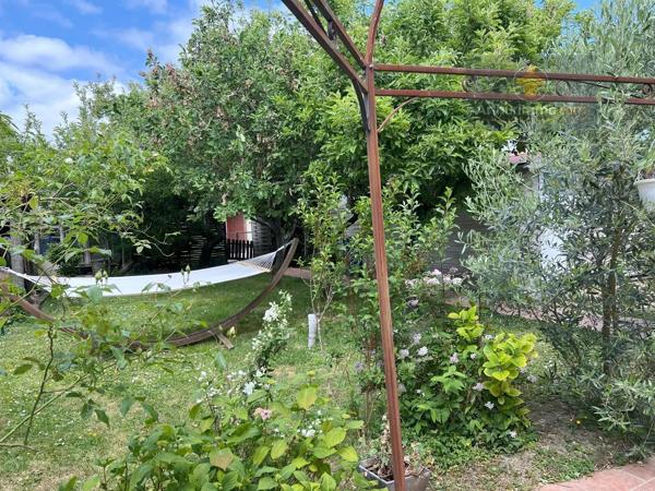 Vente                                                      Maison
                        
                     5 pièces                      125 m2                     à La Verrière