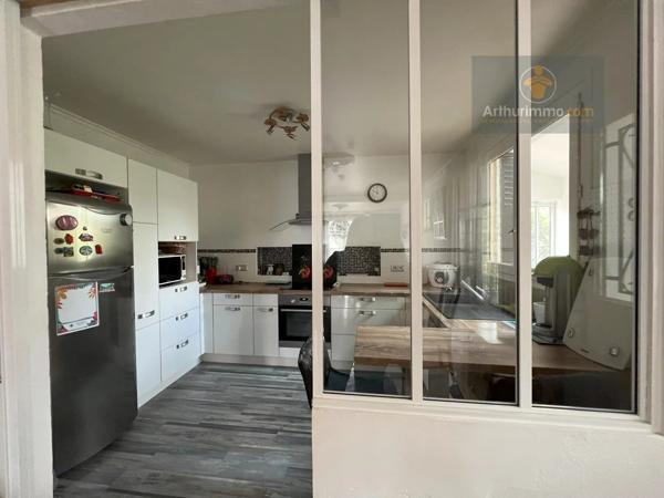 Vente                                                      Maison
                        
                     5 pièces                      125 m2                     à La Verrière