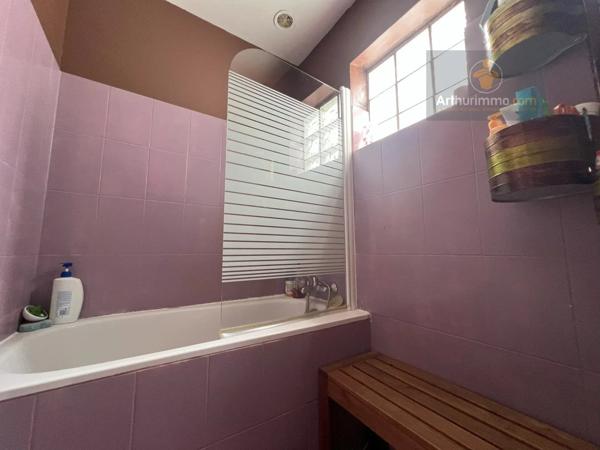 Vente                                                      Maison
                        
                     5 pièces                      125 m2                     à La Verrière