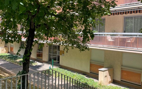 Stationnement à vendre    Caluire-et-Cuire