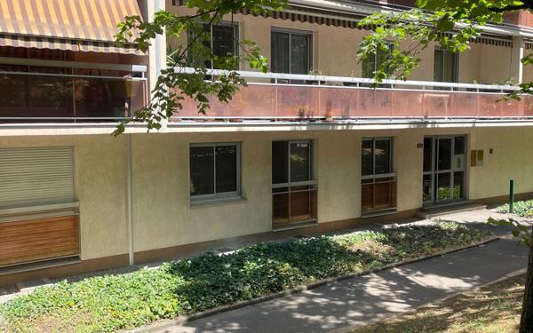 Stationnement à vendre    Caluire-et-Cuire