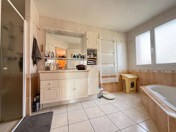 Maison / 4 pièces / 3 chambres / 106 m²