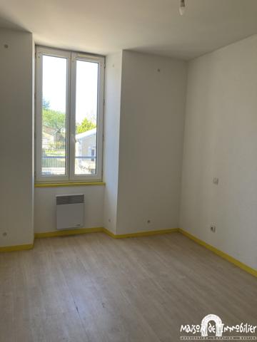 Location Appartement 3 Pièces - 58m² - parking - Centre-ville d'ARCHIAC