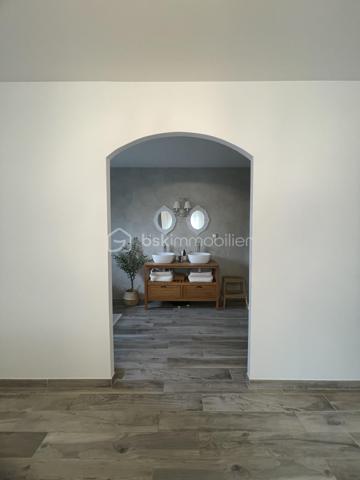 Maison contemporaine de 222,84 m²