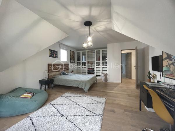 Maison contemporaine de 222,84 m²