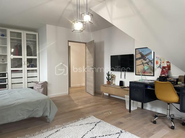 Maison contemporaine de 222,84 m²