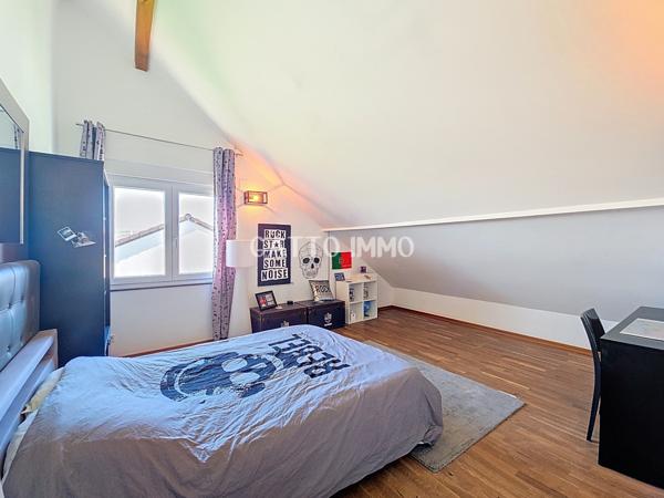 Metz (57000) Villa de 311 m2 sur 18 ares de terrain avec piscine et appartement indépendant de 86 m2