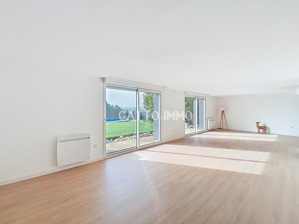 Metz (57000) Villa de 311 m2 sur 18 ares de terrain avec piscine et appartement indépendant de 86 m2