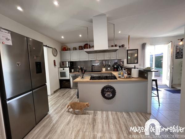 Vente Maison contemporaine de plain-pied - 6 pièces - 117m² - Piscine - COGNAC