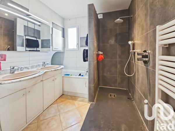 Maison à vendre 5 pièces 120 m² Brie-Comte-Robert