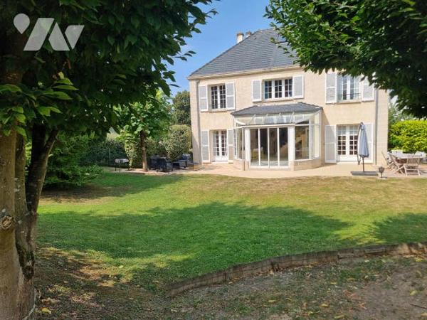 SAINT FUSCIEN - PAVILLON - 3 CHAMBRES - SOUS SOL