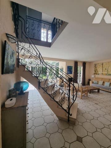 SAINT FUSCIEN - PAVILLON - 3 CHAMBRES - SOUS SOL