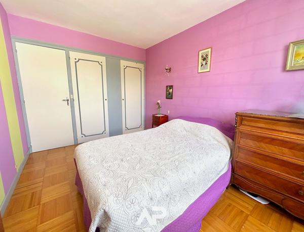 Maison indépendante - Beau Potentiel - 3 chambres - PÉRIGNY €409 500 ** - Référence MR582D2