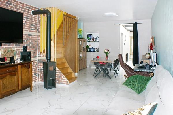 jolie maison d'habitation entièrement rénové