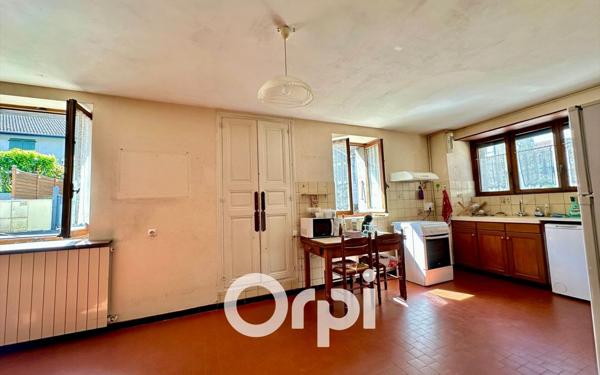 Maison à vendre    4 pièces •  Saint-Nazaire-les-Eymes